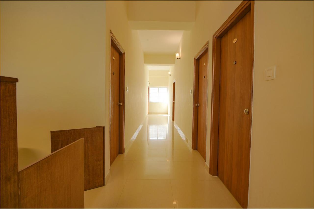 Fabhotel Gr Lake View - Btm Layout Bangalore Ngoại thất bức ảnh
