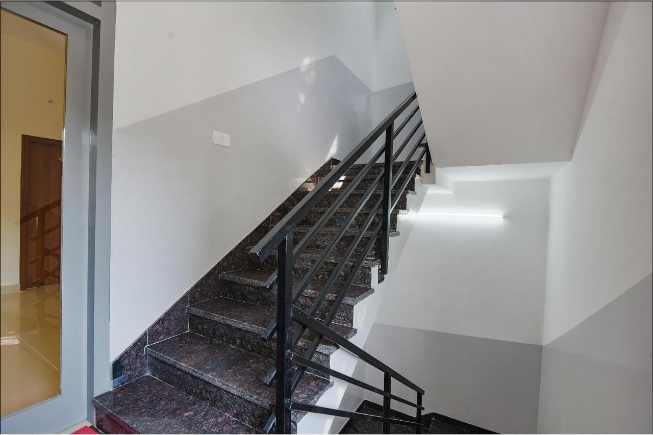 Fabhotel Gr Lake View - Btm Layout Bangalore Ngoại thất bức ảnh